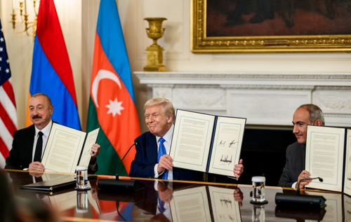 Нова перемога Трампа: Вірменія та Азербайджан підписали історичну мирну угоду 